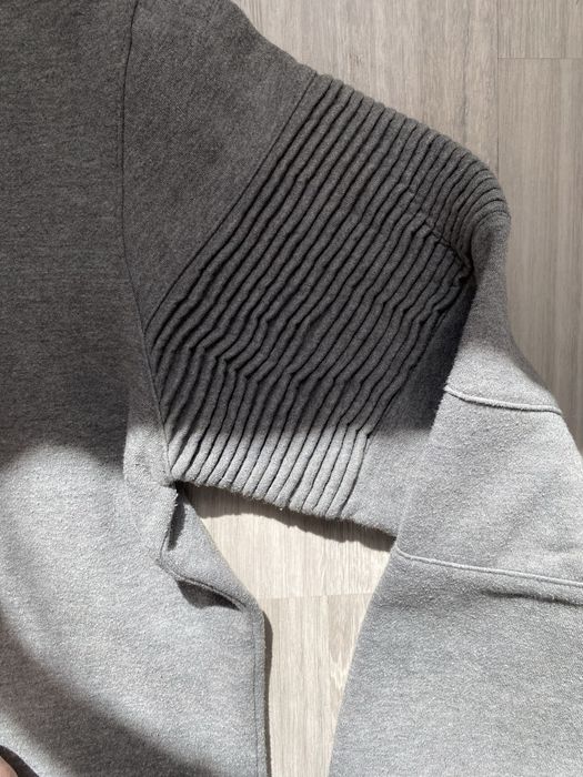 Szara bluza meska Cropp