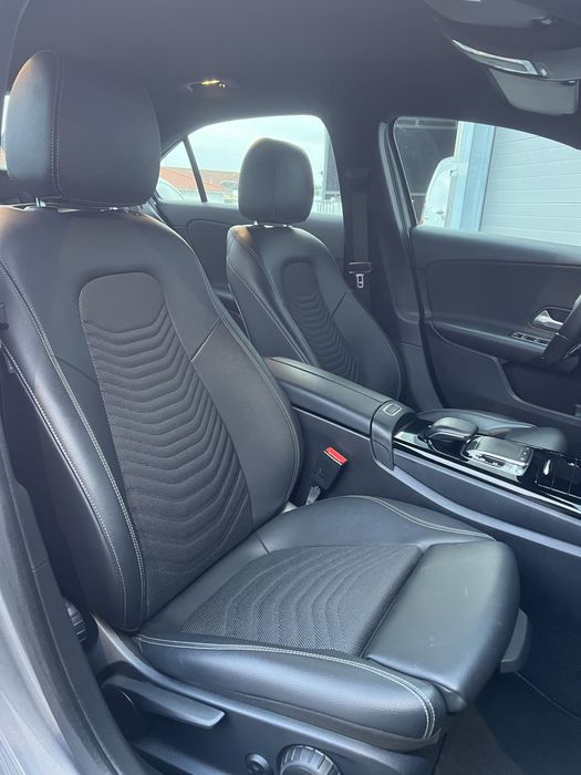 MERCEDES-BENZ A180 Limousine