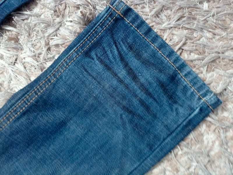 Młodzieżowe spodnie jeansy pomp de lux rozmiar 134
