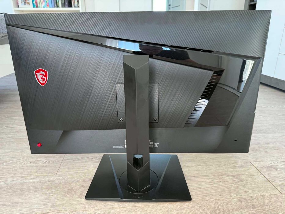 Monitor MSI MAG 322UPF - uszkodzony