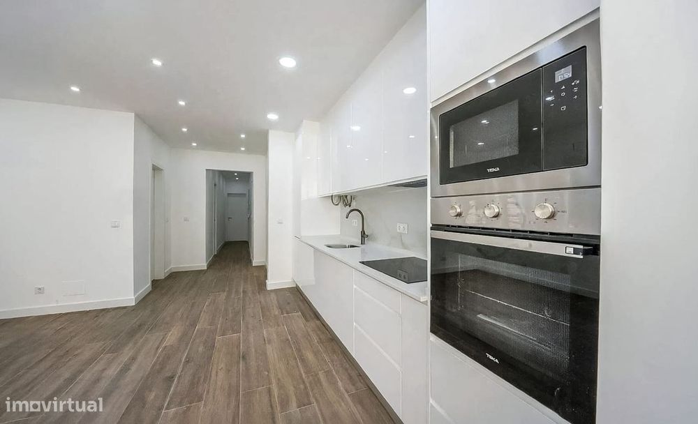 Apartamento junto ao metro da Amadora Este