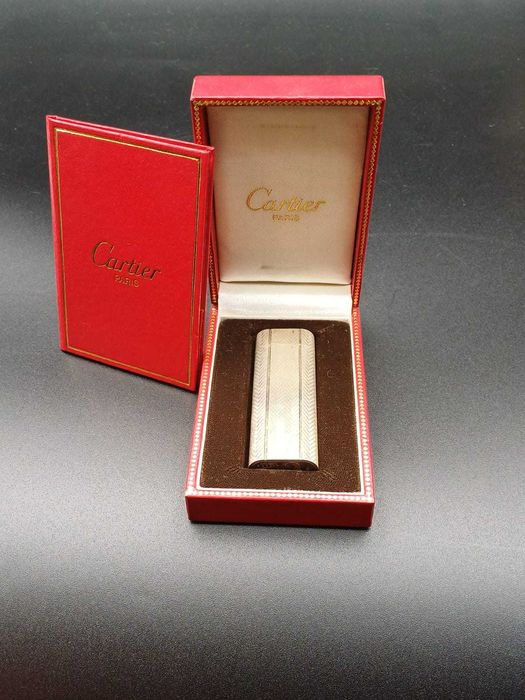 Isqueiros (Cartier e Dupont)
