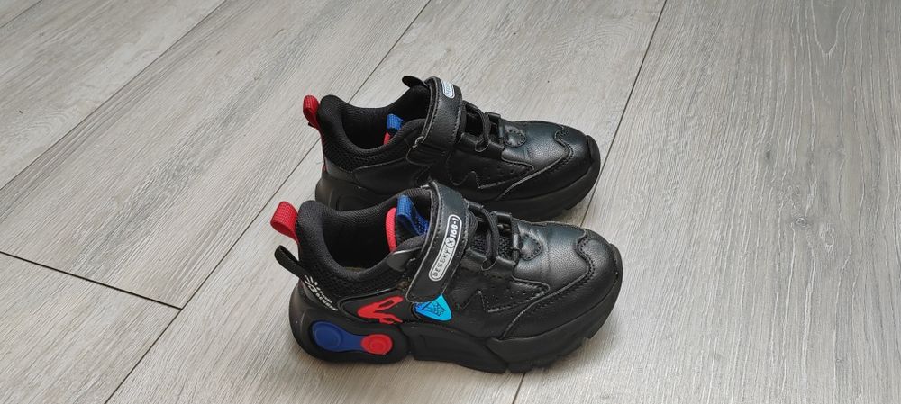 Buciki adidaski dla chłopca, rozmiar 29