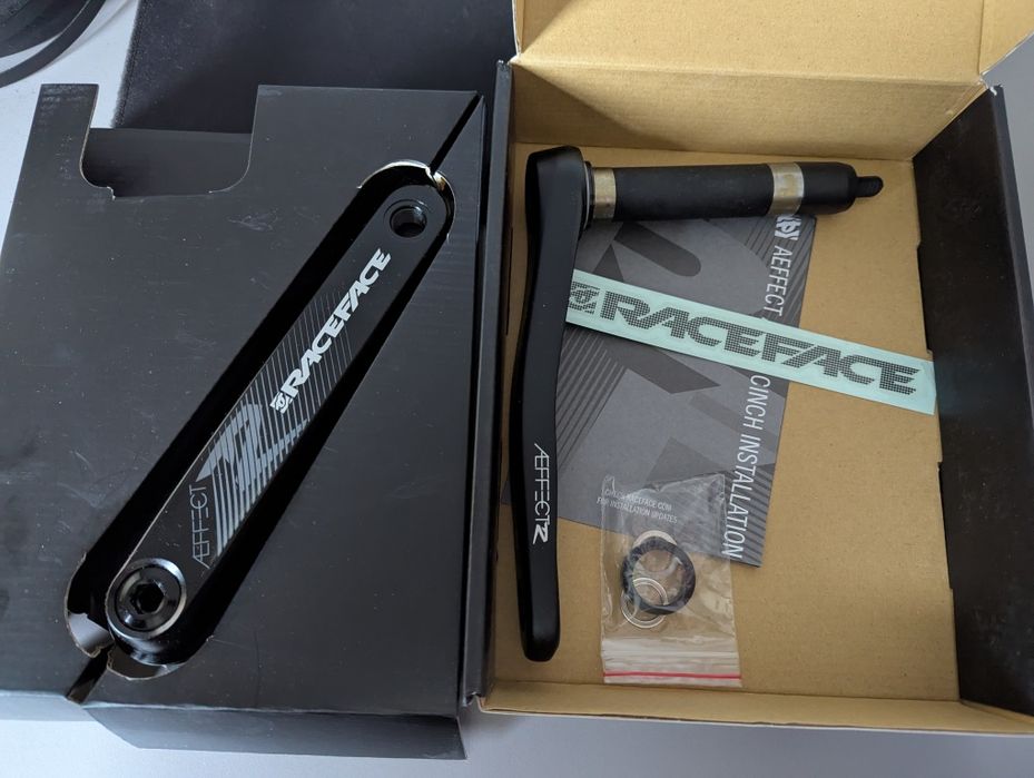 Korba RACE FACE Aeffect R 137mm 170mm oś 24