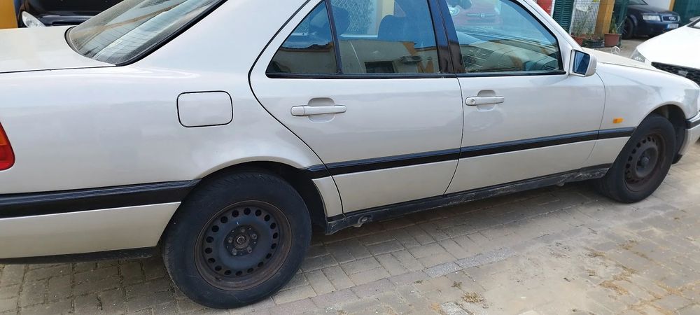 Mercedes-Benz C 200 D foto 2