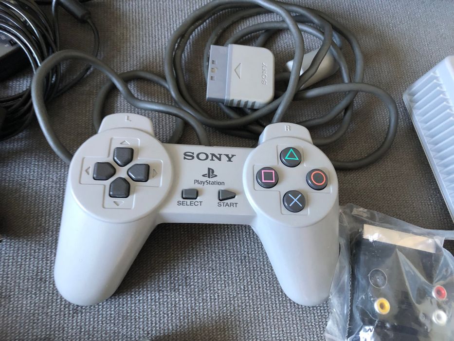 PlayStation PSX scph-1002 C box