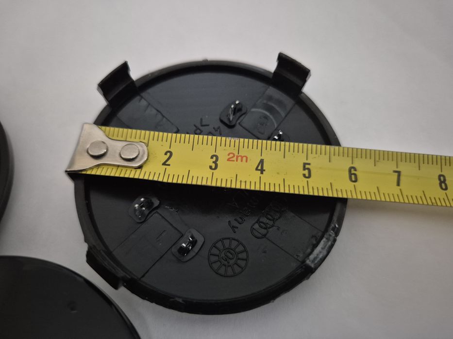 dekielki kołpaki w alu felgi do audi czarne średnica 60/60mm