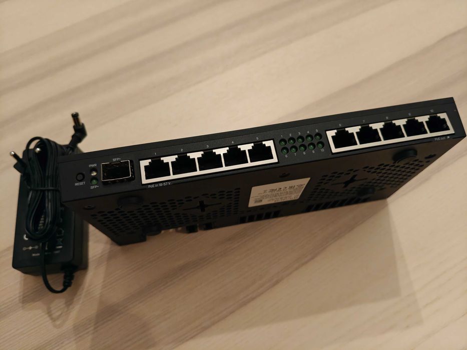 MikroTik RB4011iGS