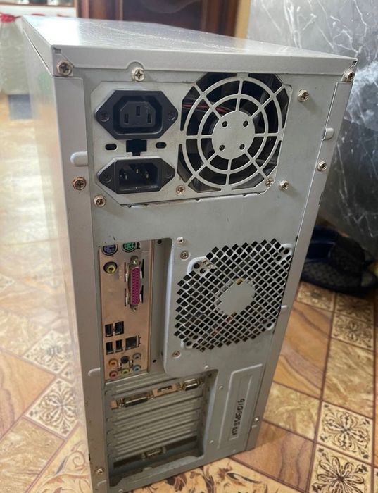 Комп’ютер + монітор ASUS + клавіатура