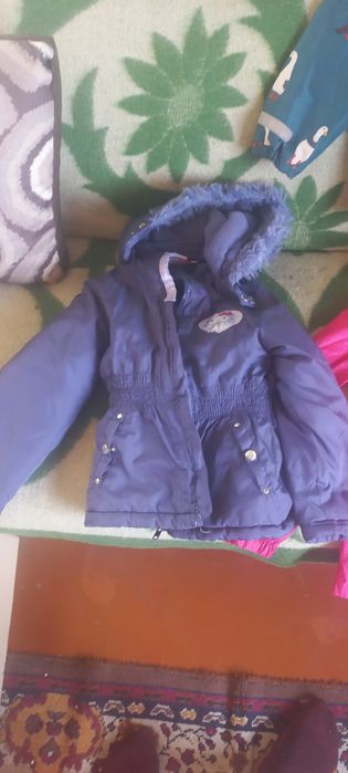 Віддам речі для дівчинки 3-4 роки. Лише те що на фото.