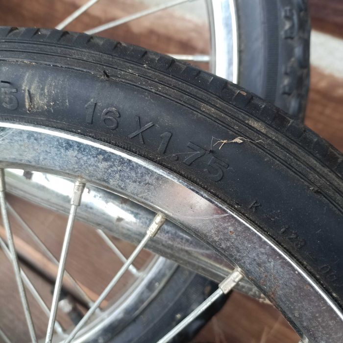 Monocykle dwa rozmiary Comus