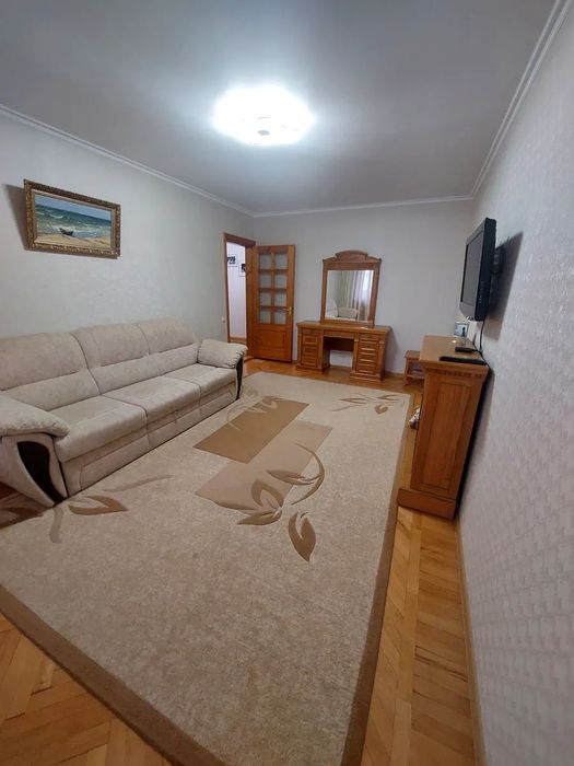 продаю 3 кімнатну квартиру  Центральний район сертифікат