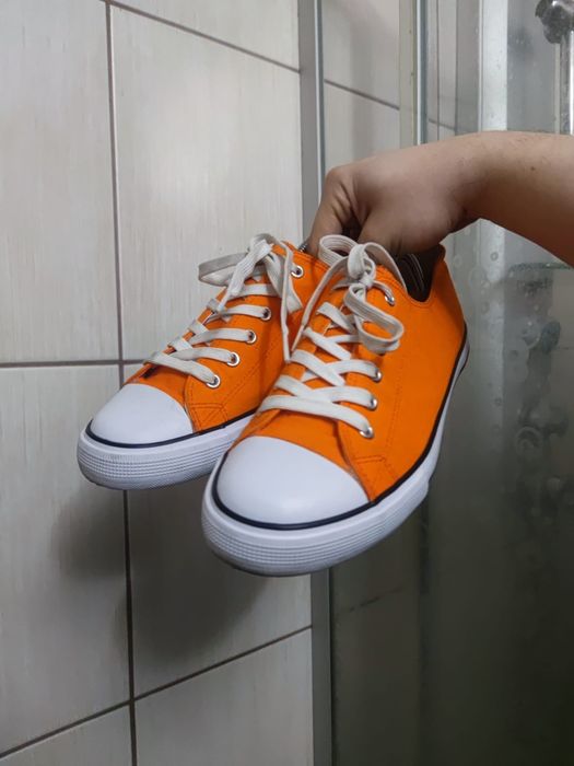 buty trampki 42  tenisówki pomarańczowe jaskrawe materiałowe płócienne
