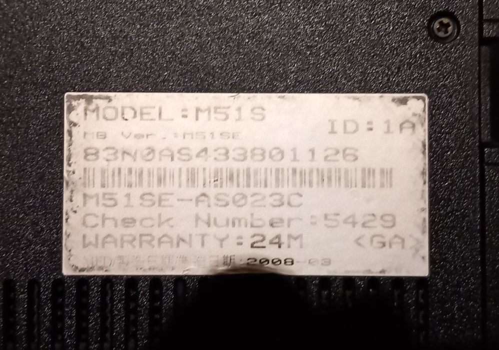 ASUS M51SE em funcionamento, mas monitor solto. Adequado para peças.