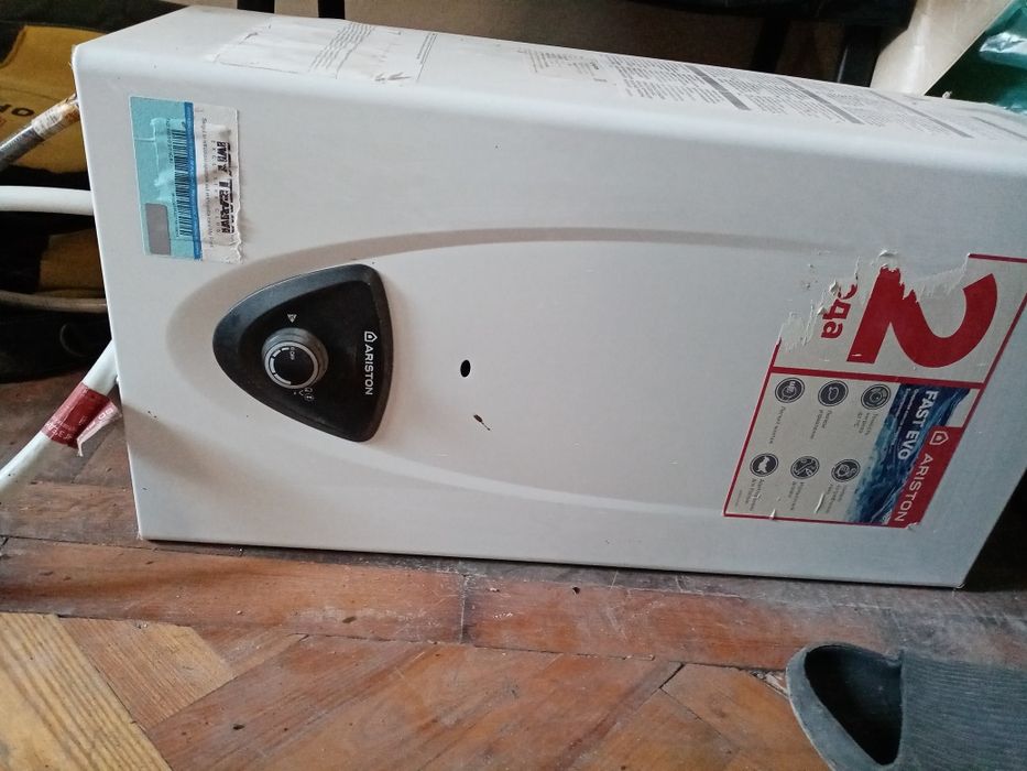 Продаю газова колонку