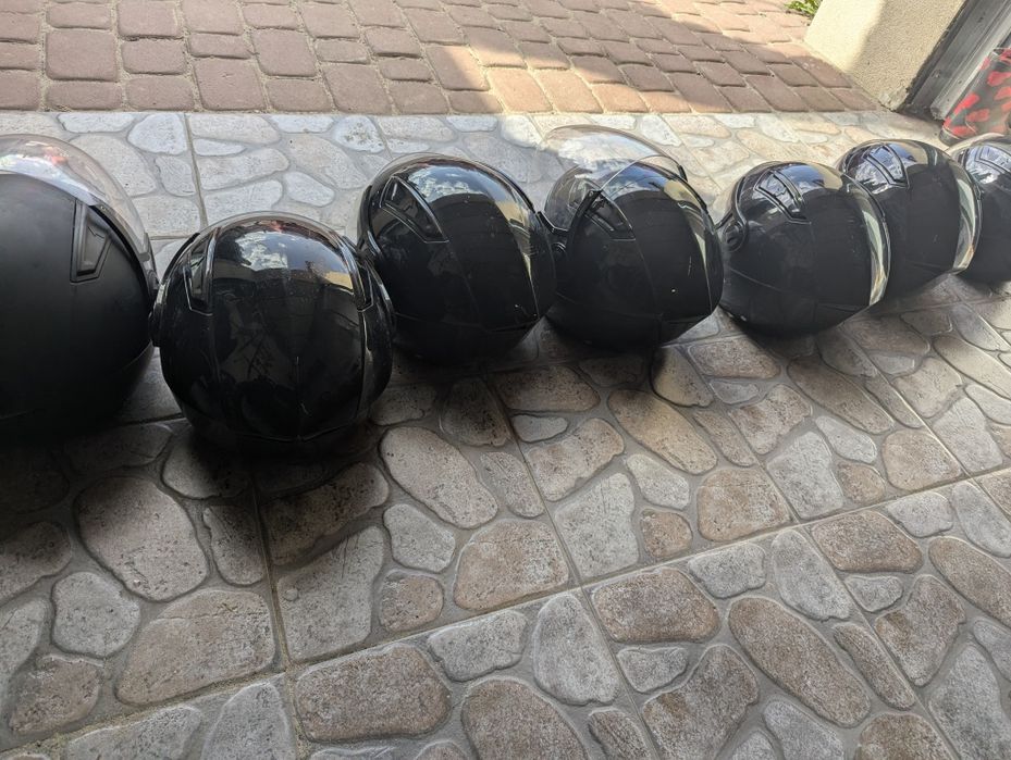 Zestaw kasków motocyklowych z atestem