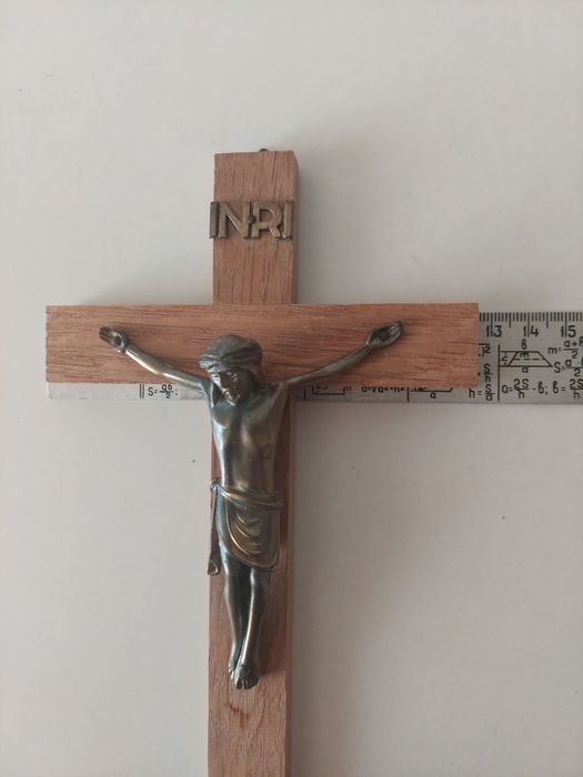 Бронзовое распятие.