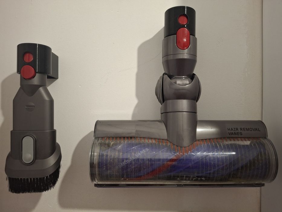 Zestaw 4 uchwytów na akcesoria Dyson