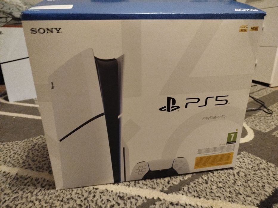 PS5 Slim 1TB z napędem + pad + dysk 2TB + 10 gier – IDEALNY STAN OKAZ