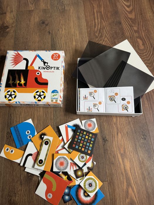 Djeco kinoptik. Гра конструктор. Анімаційний пазл. Машини