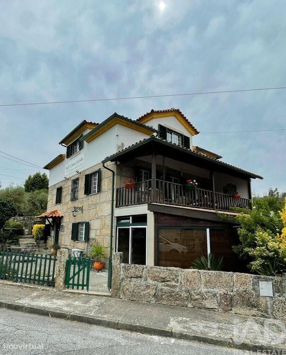 Casa / Villa em Canas de Senhorim de 400 m2