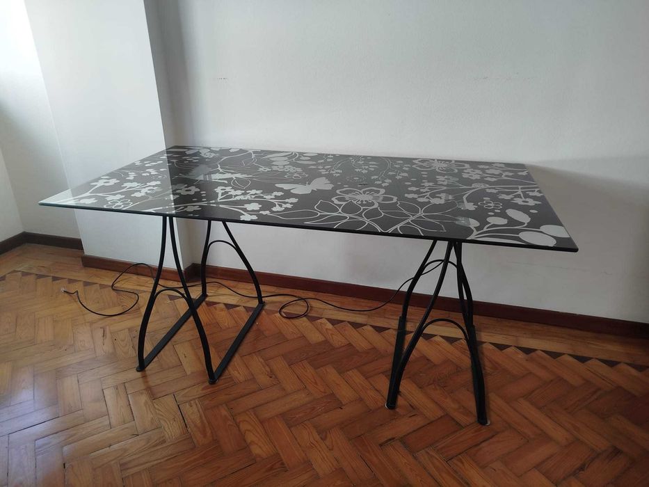 Mesa IKEA VIKA GLASKHOLM - Vidro, floral preto