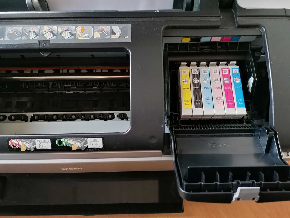 Epson Large-Format Photo Printer453536275078860804