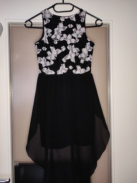 Платье для девочки праздничное