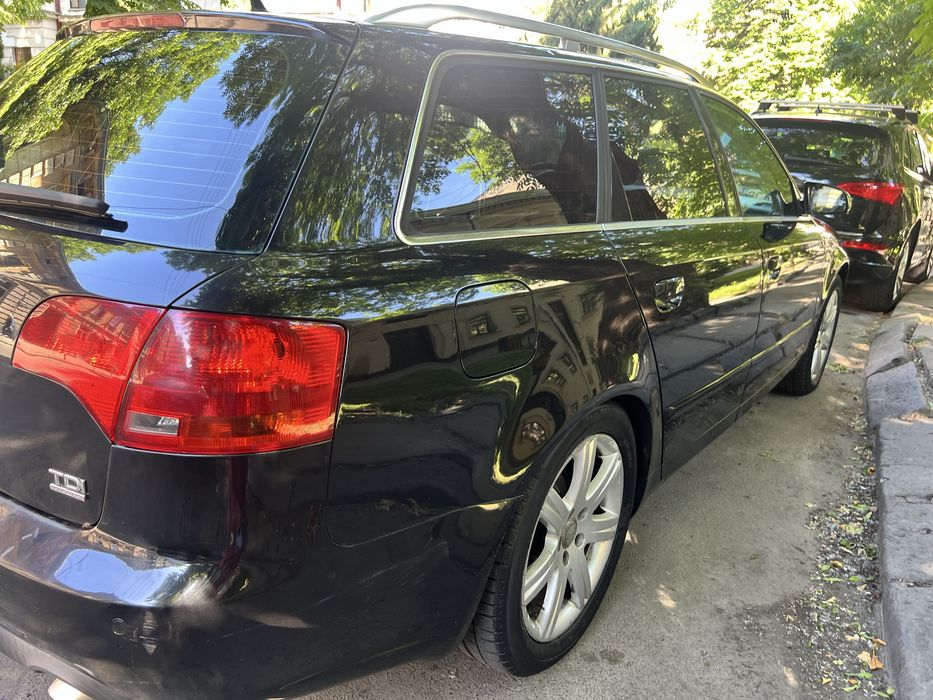 Продам терміново audi a4