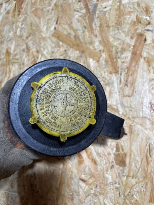 Бачок ГУР с крышкой Форд Транзит 2.0