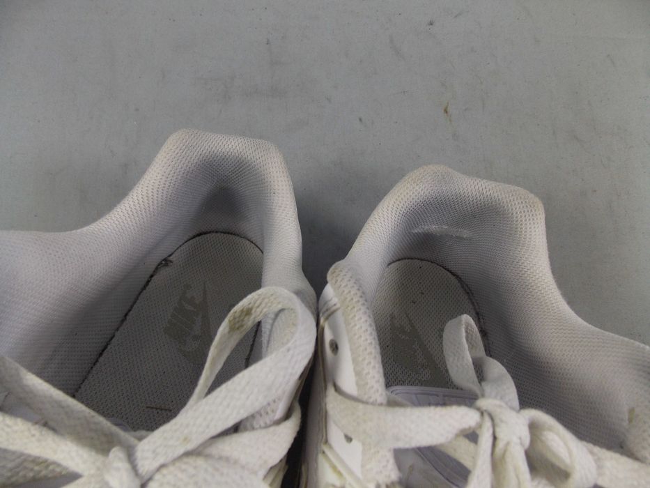 NIKE Air Max Ltd 3