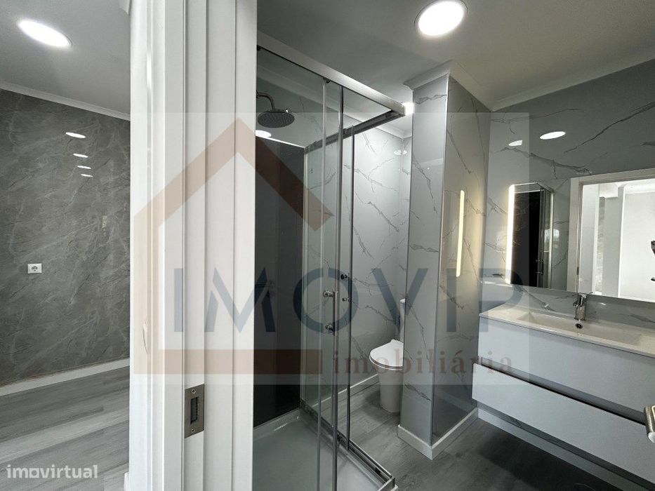 Apartamento T2 Remodelado em Setúbal