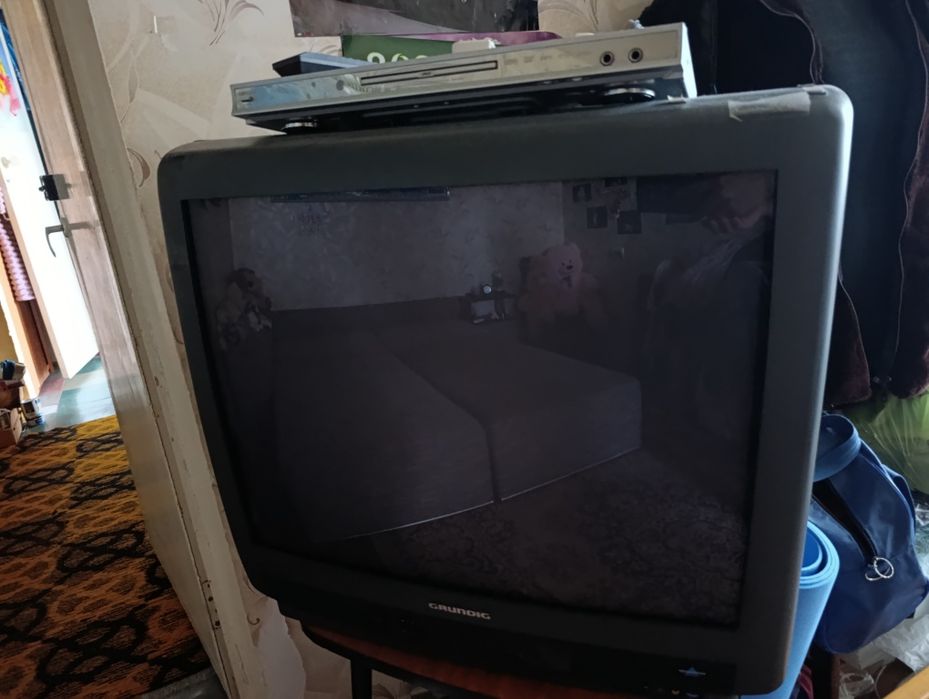 телевизор Грюндиг
