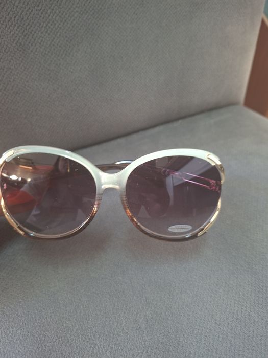 Vendo oculos de sol