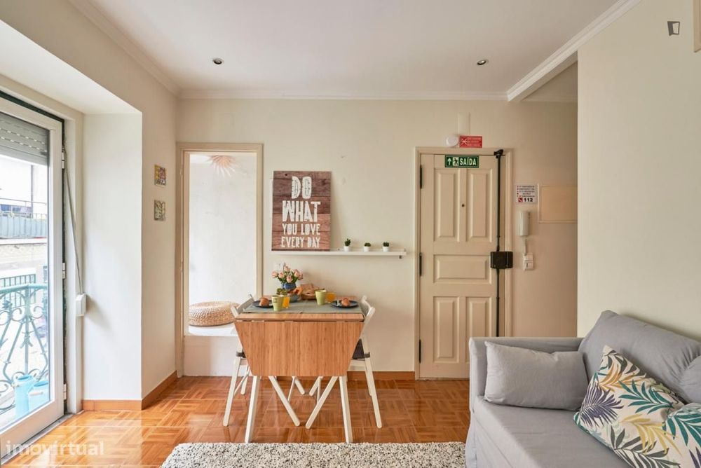 Apartamento com 2 quartos - localizado em Martim Moniz Lisbon