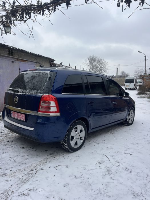 Zafira Максимальна комплектація