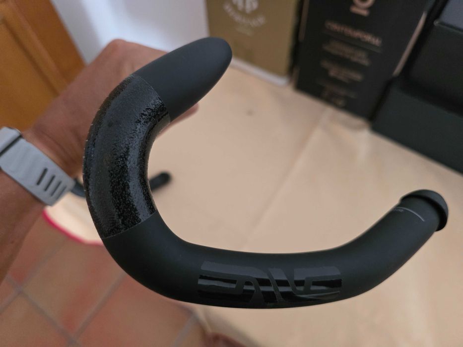 Guidador Enve SES AR Road IN-Route Handlebar 42cm