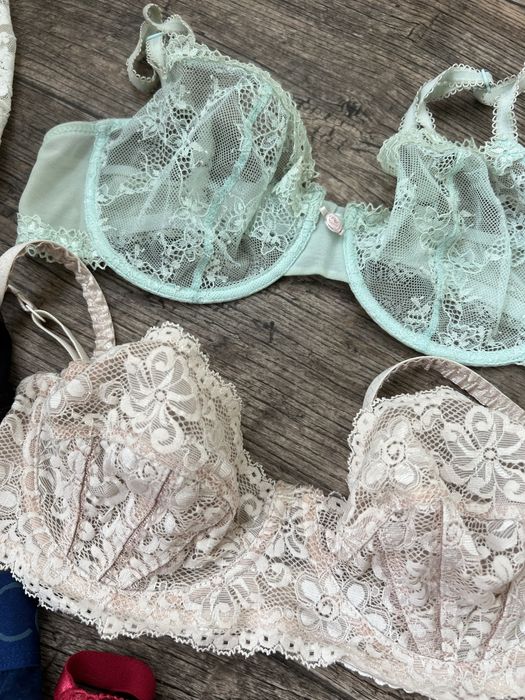 Трусики бюстгальтери комплект