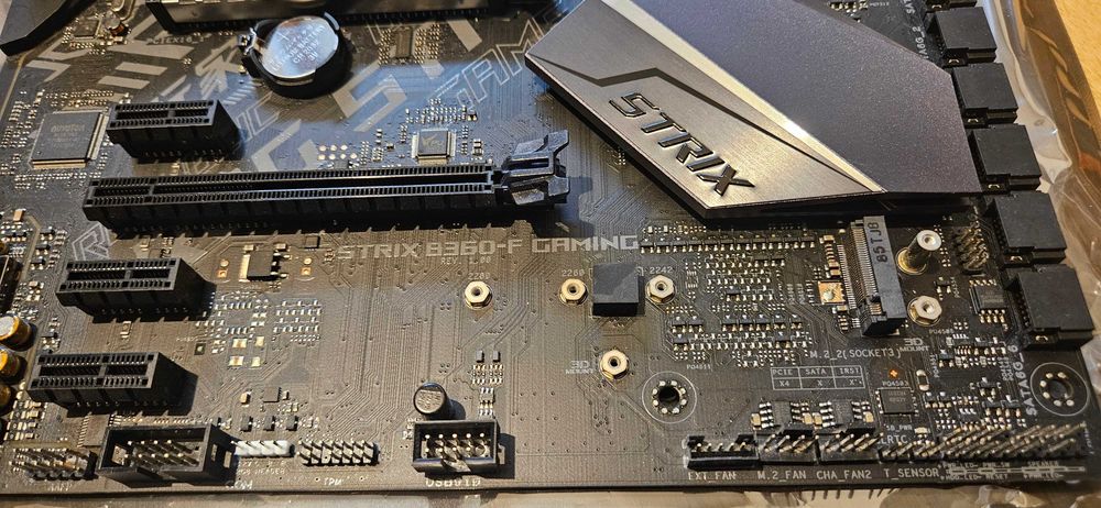 Płyta główna ASUS rog strix B360-F gaming