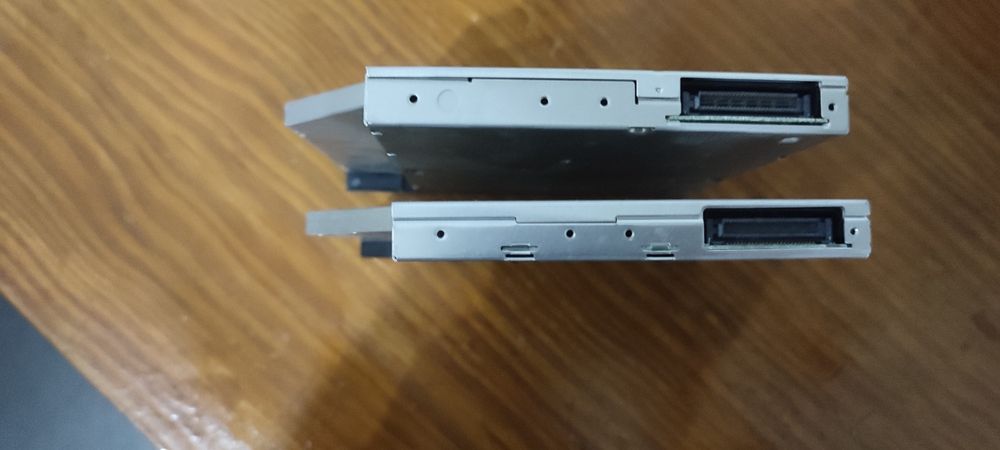 DVD Reader e 2 x DVD Writer Interno portátil64738290820737124