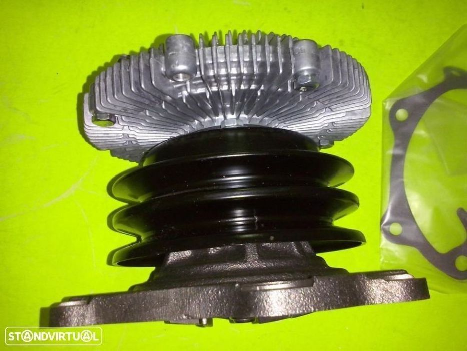 Bomba de água Nissan Terrano TD27 (Nova)