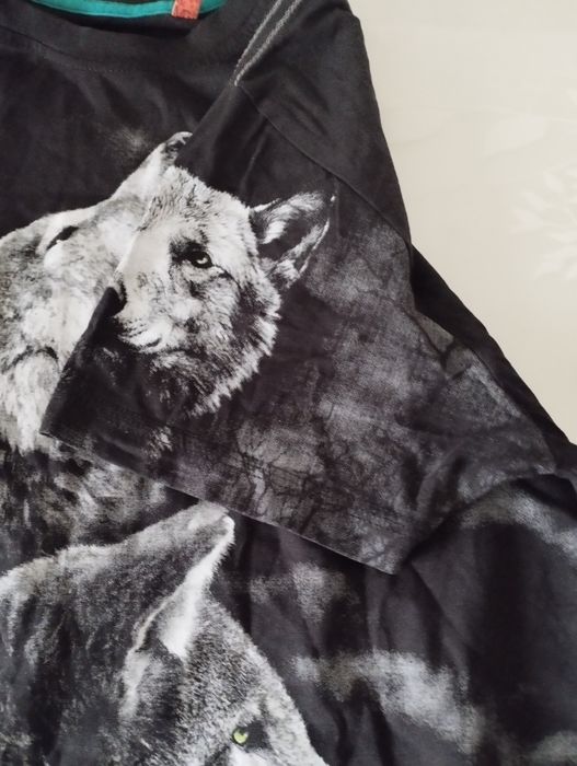 Фирменная футболка на парня подростка размер М с волками