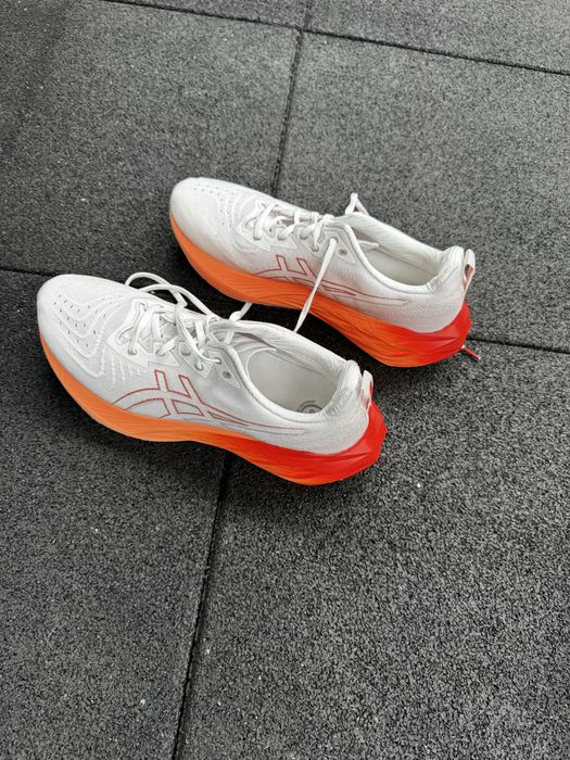 Tenis corrida Asics Superblast 44,5