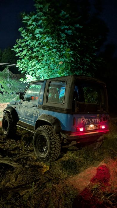 Suzuki samurai sj500