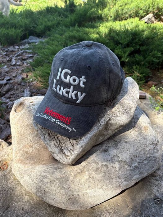 VETEMENTS ヴェトモン I GOT LUCKY 帽子 cap VETEMENTS ヴェトモン I GOT LUCKY 帽子 cap - メルカリ