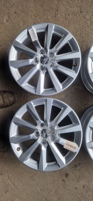 Felgi aluminiowe oryginalne Audi A1 6,5x16 et40 5x100