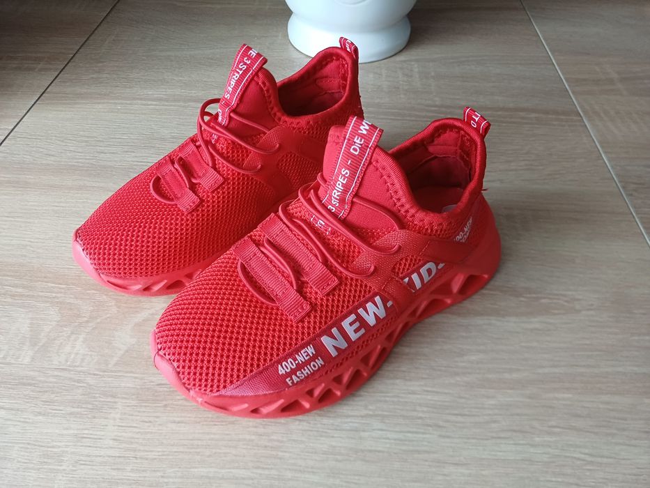 Adidasy czerwone 28