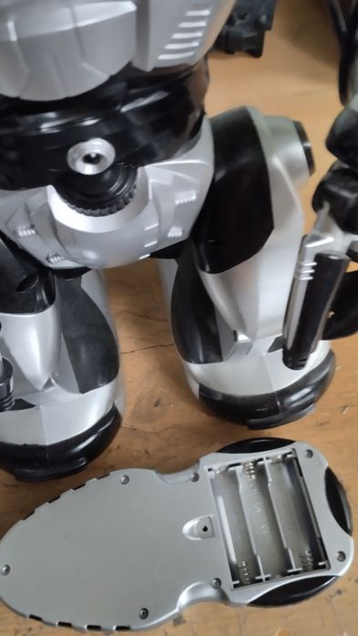 Робот на пульті управління