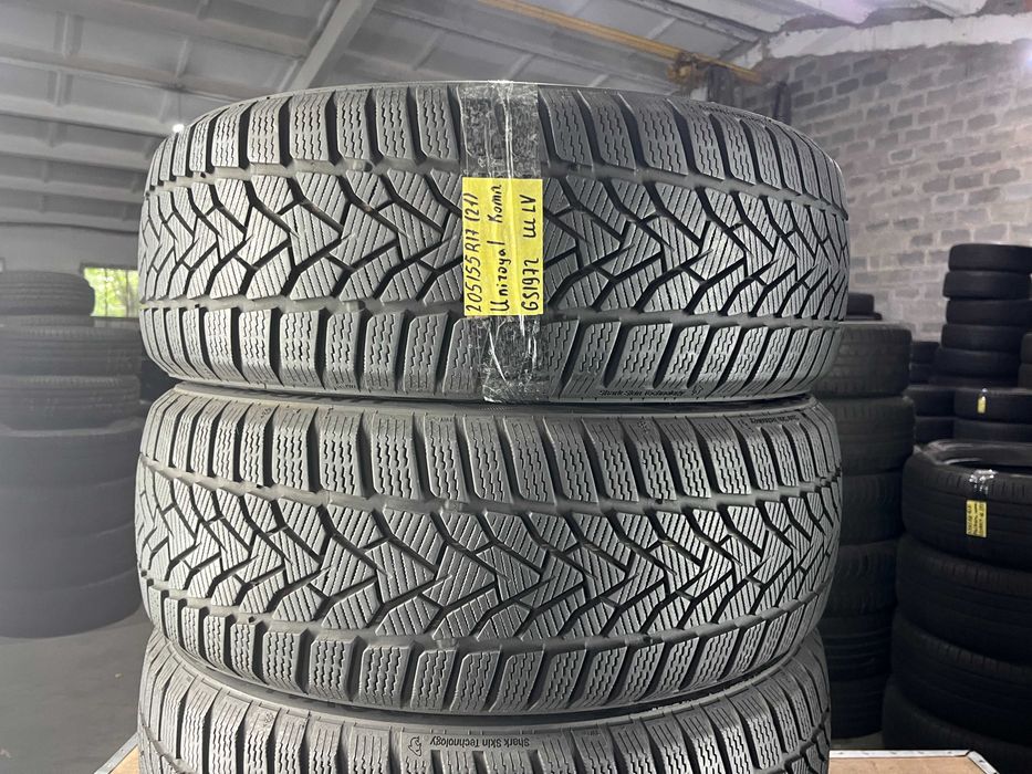 GS1972 Зимові шини 205/55r17 Uniroyal WinterExpert  комплект резина р17