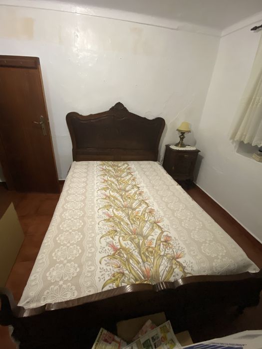 Mobilia conjunto de quarto em madeira